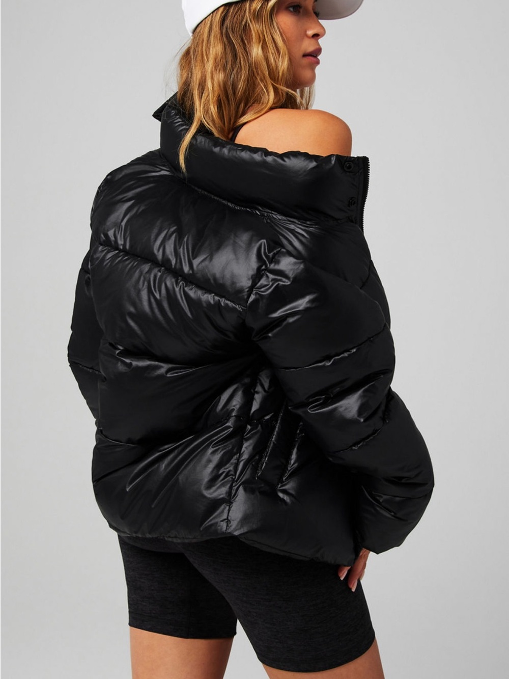 Essential Puffer - Picture 3 of 5